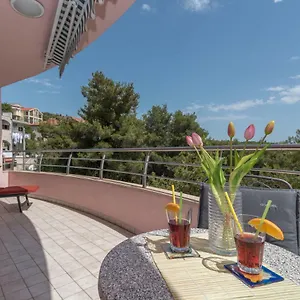 https://apartment-anita-trogir.hotels-in-trogir.com